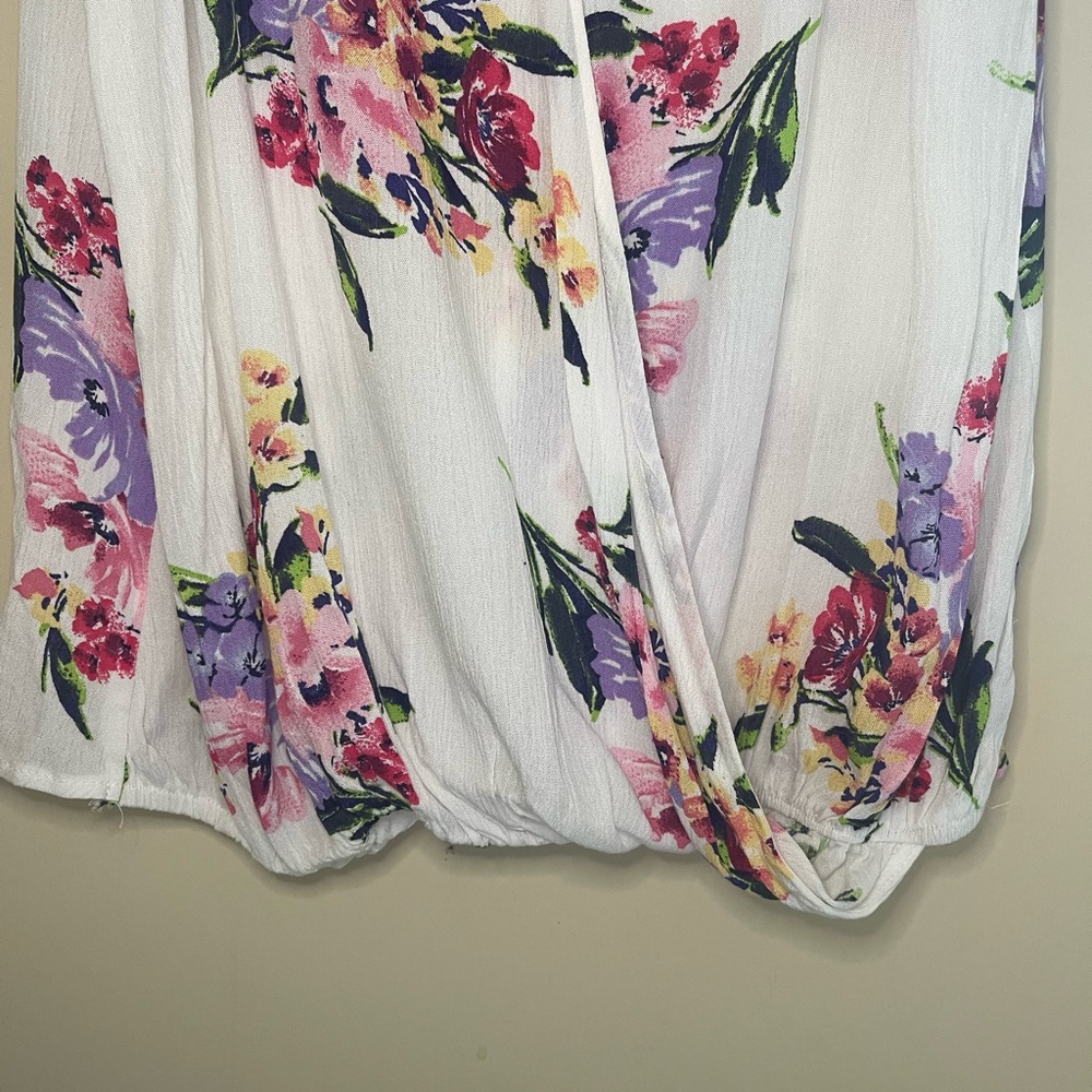 Twenty Second Feminine Floral Blouse Size L - Picture 3 of 4